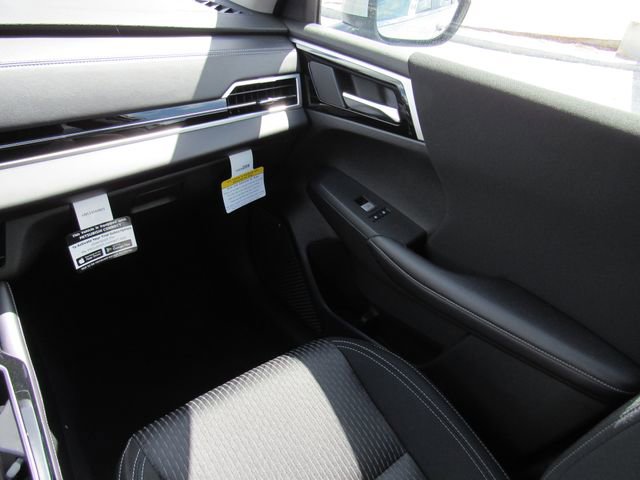 New 2026 Mitsubishi Outlander ES image 19