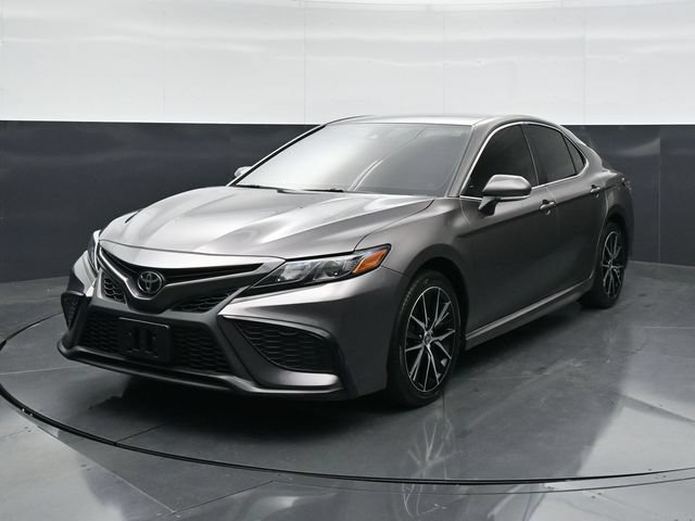 Used 2022 Toyota Camry SE FWD image 5