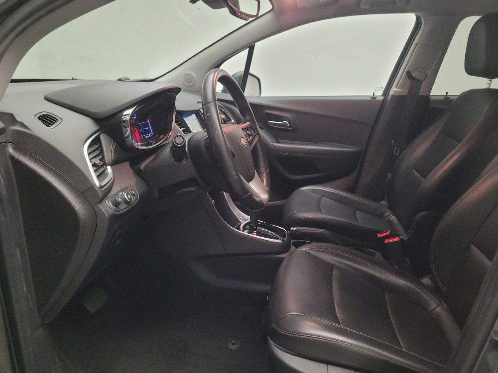 Used 2019 Chevrolet Trax Premier w/ LPO, Cargo Package FWD image 17