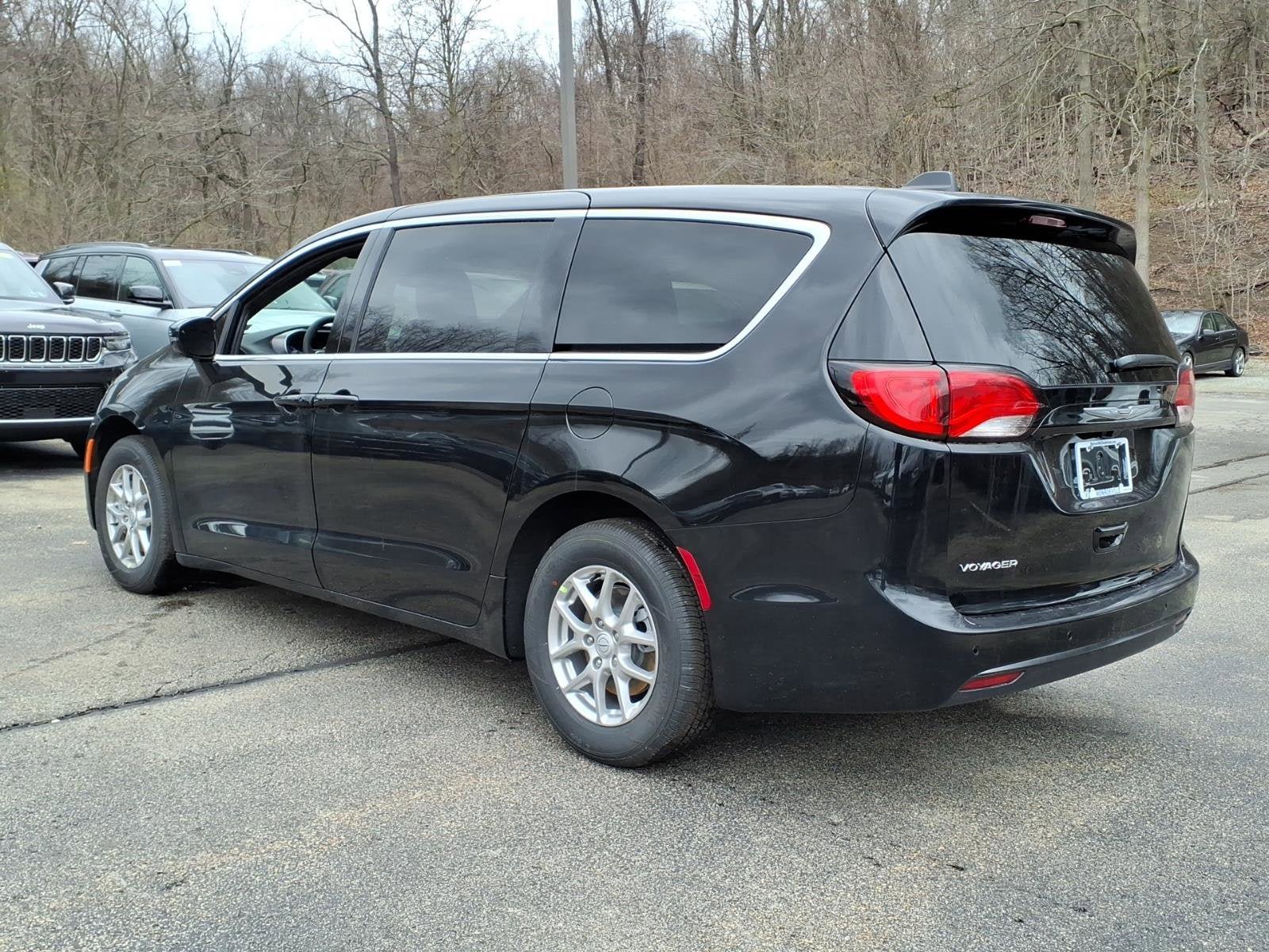 New 2026 Chrysler Voyager LX video 3