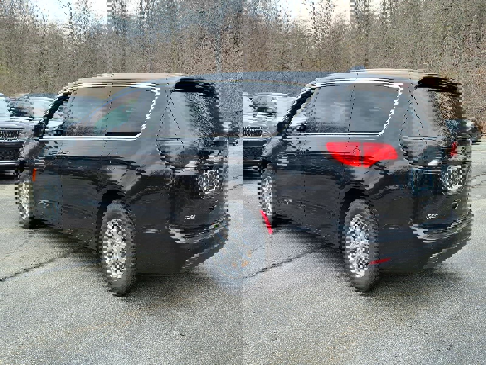 New 2026 Chrysler Voyager LX image 3