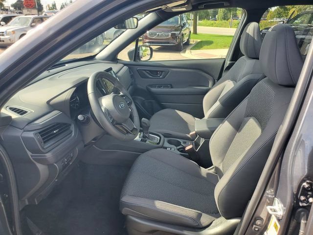 Used 2025 Subaru Forester Premium AWD/4WD image 11