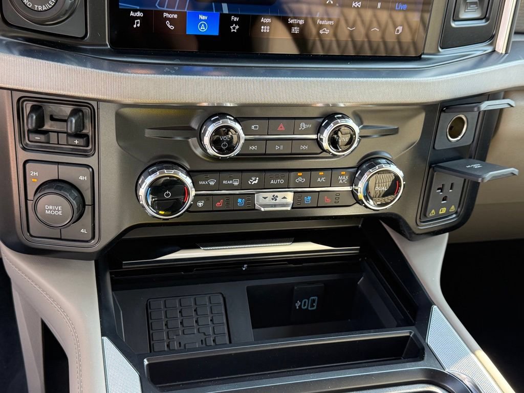 New 2026 Ford F350 Platinum w/ Platinum Plus Package AWD/4WD image 20