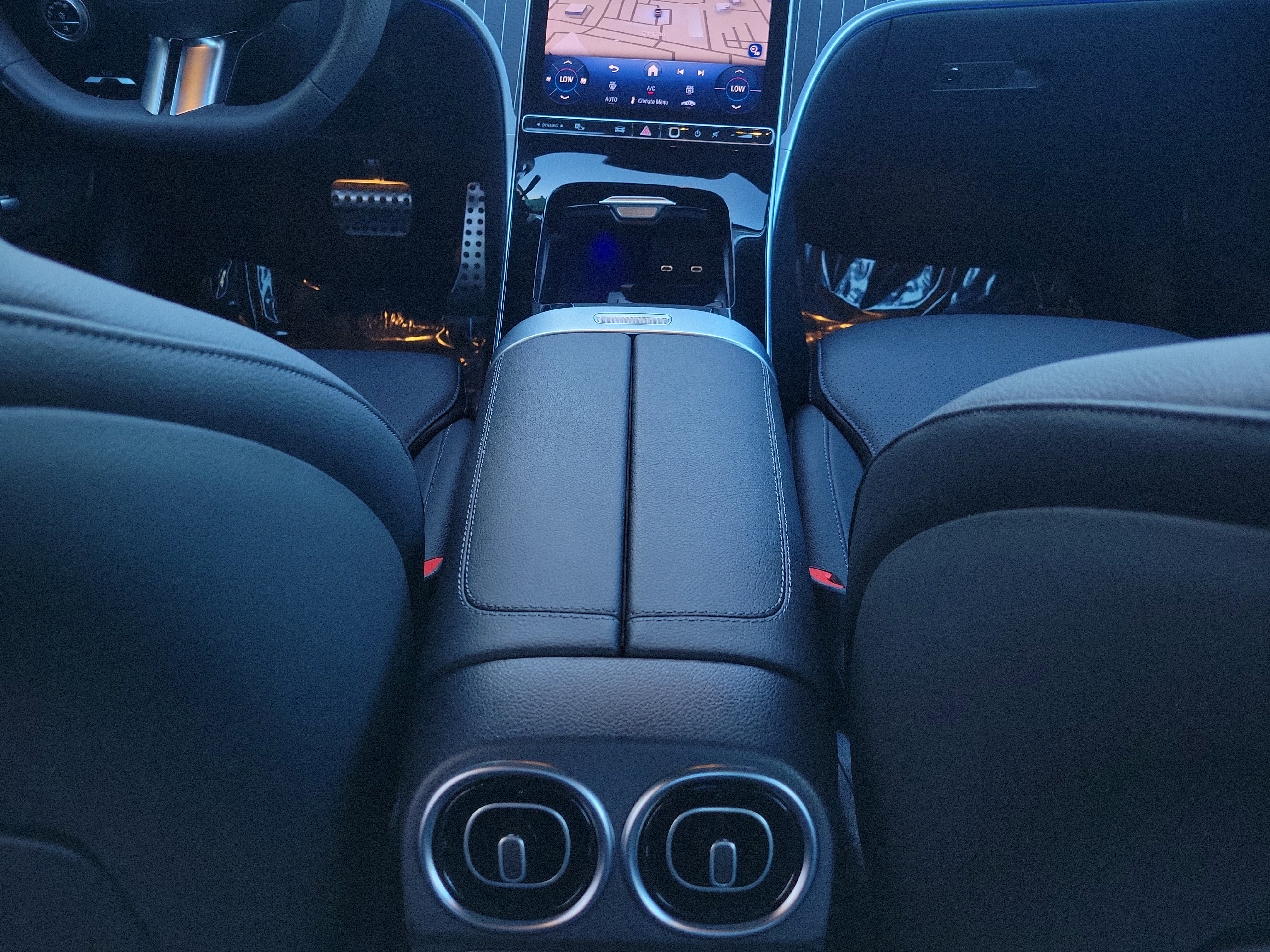 Used 2025 Mercedes-Benz C 300 Sedan image 15