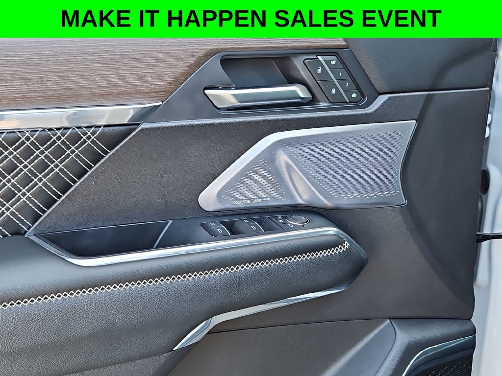 Used 2025 GMC Acadia Denali w/ Super Cruise Package FWD image 11
