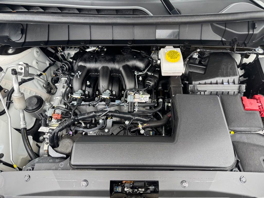 Used 2025 Nissan Pathfinder Platinum w/ Lighting Package (N93) AWD/4WD image 9