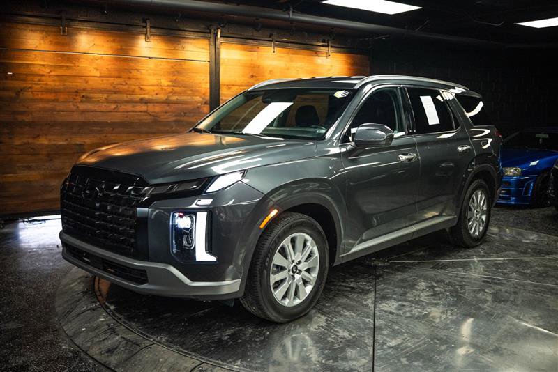 Used 2024 Hyundai Palisade SEL FWD image 2