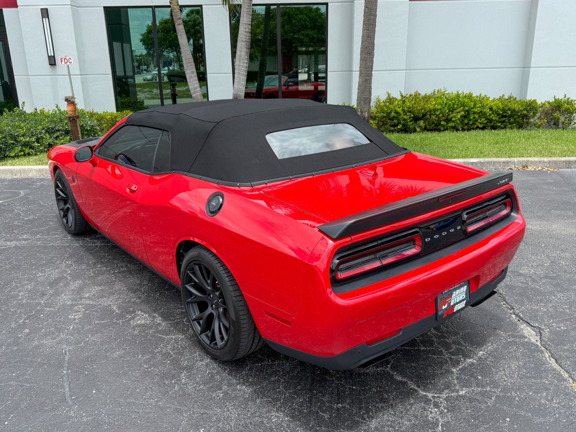 Used 2015 Dodge Challenger SRT Hellcat image 21