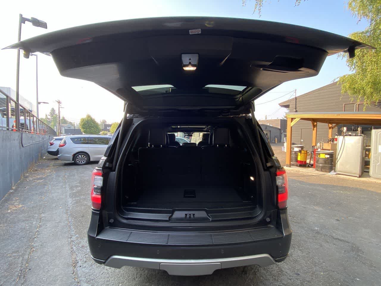 Used 2020 Ford Expedition Limited w/ Special Edition Package AWD/4WD image 28