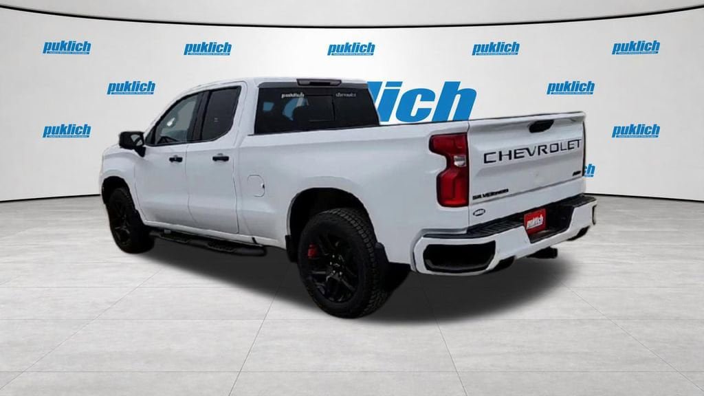 Certified 2024 Chevrolet Silverado 1500 RST w/ Redline Edition AWD/4WD image 6