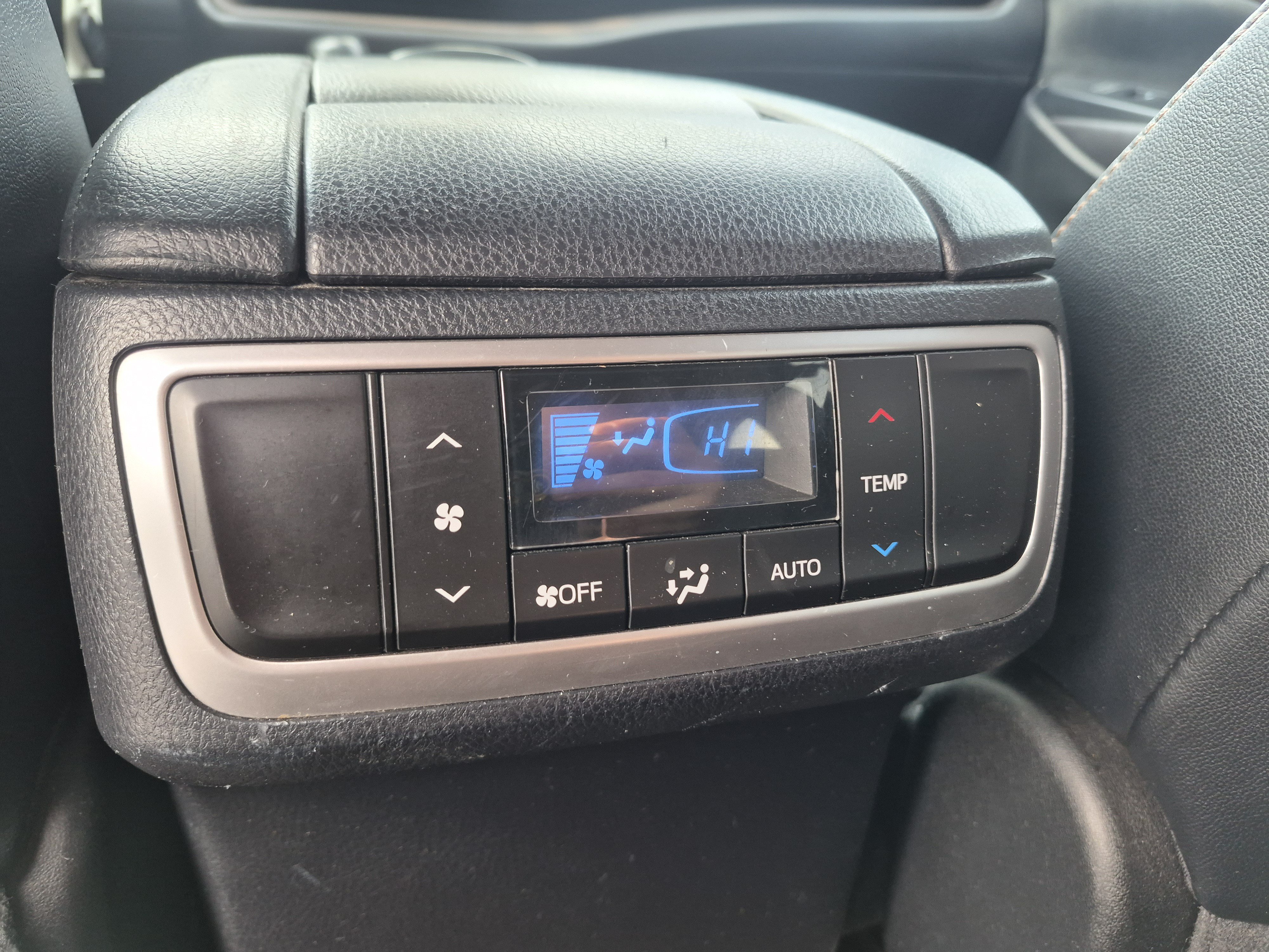 Used 2016 Toyota Highlander Plus AWD/4WD image 17