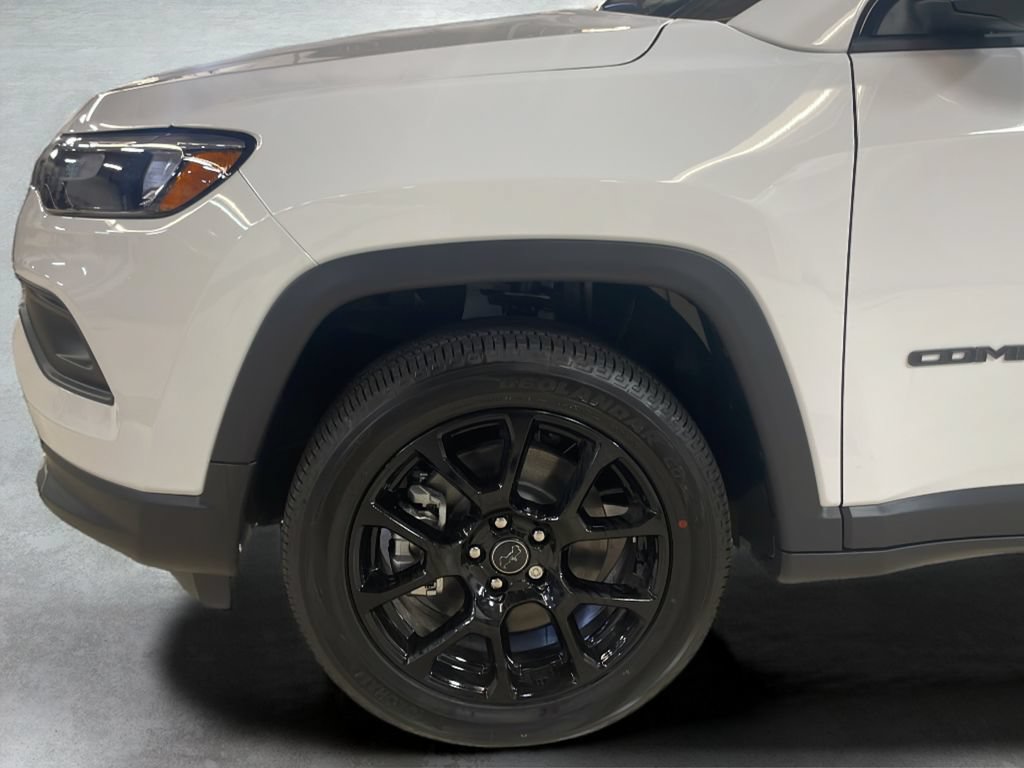 New 2026 Jeep Compass Latitude AWD/4WD image 22