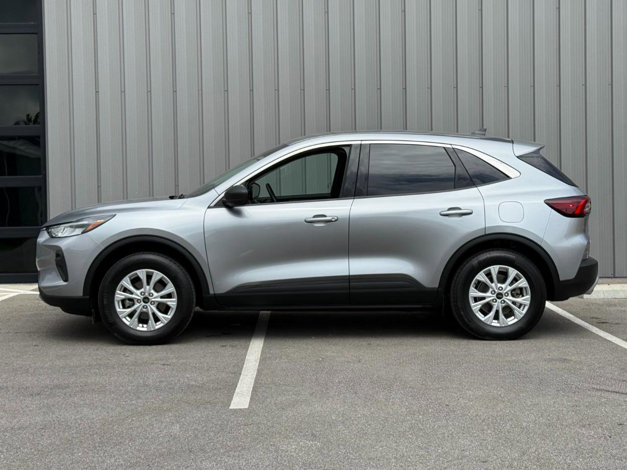 Used 2024 Ford Escape Active AWD/4WD image 8