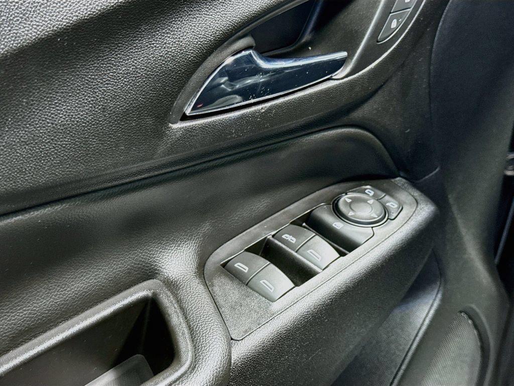 Used 2020 Chevrolet Equinox LT FWD image 17