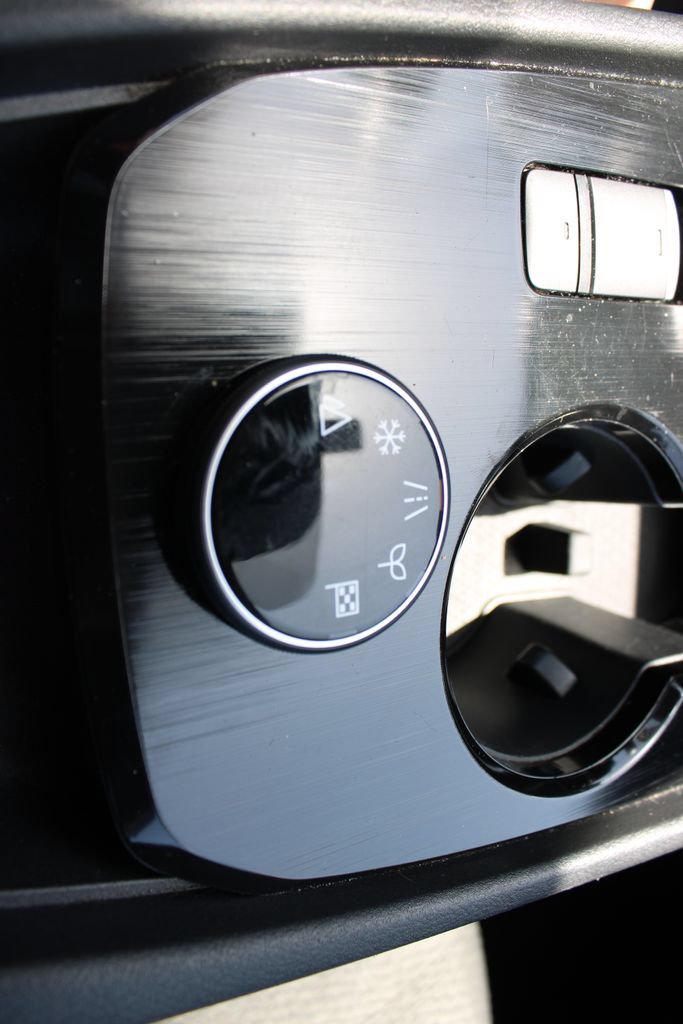 Used 2024 Nissan Rogue SV AWD/4WD image 47