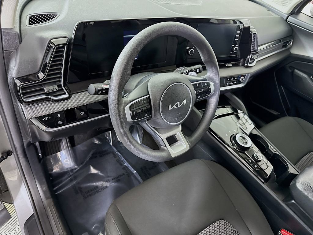 Used 2024 Kia Sportage LX image 17