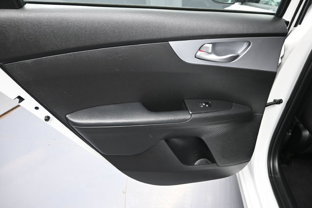 Certified 2023 Kia Forte LXS w/ LXS Technology Package FWD image 25