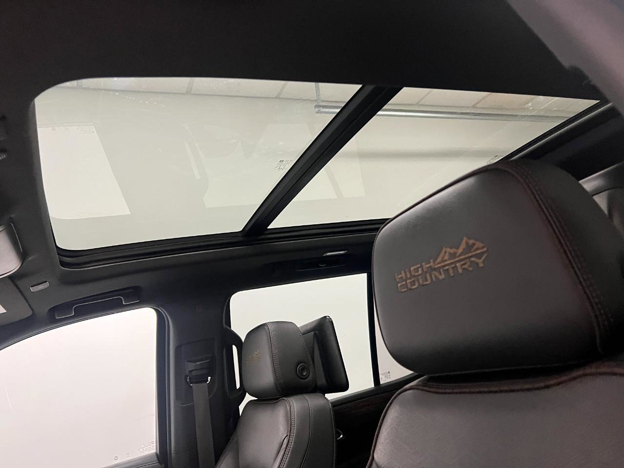 Used 2021 Chevrolet Tahoe High Country w/ Premium Package image 49