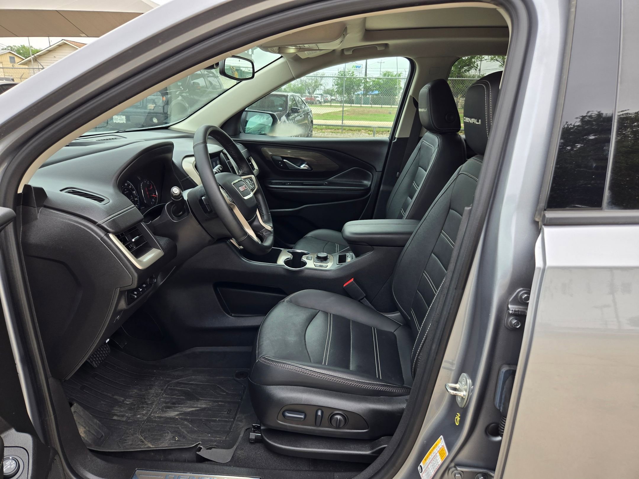 Certified 2023 GMC Terrain Denali w/ Denali Premium Package AWD/4WD image 9