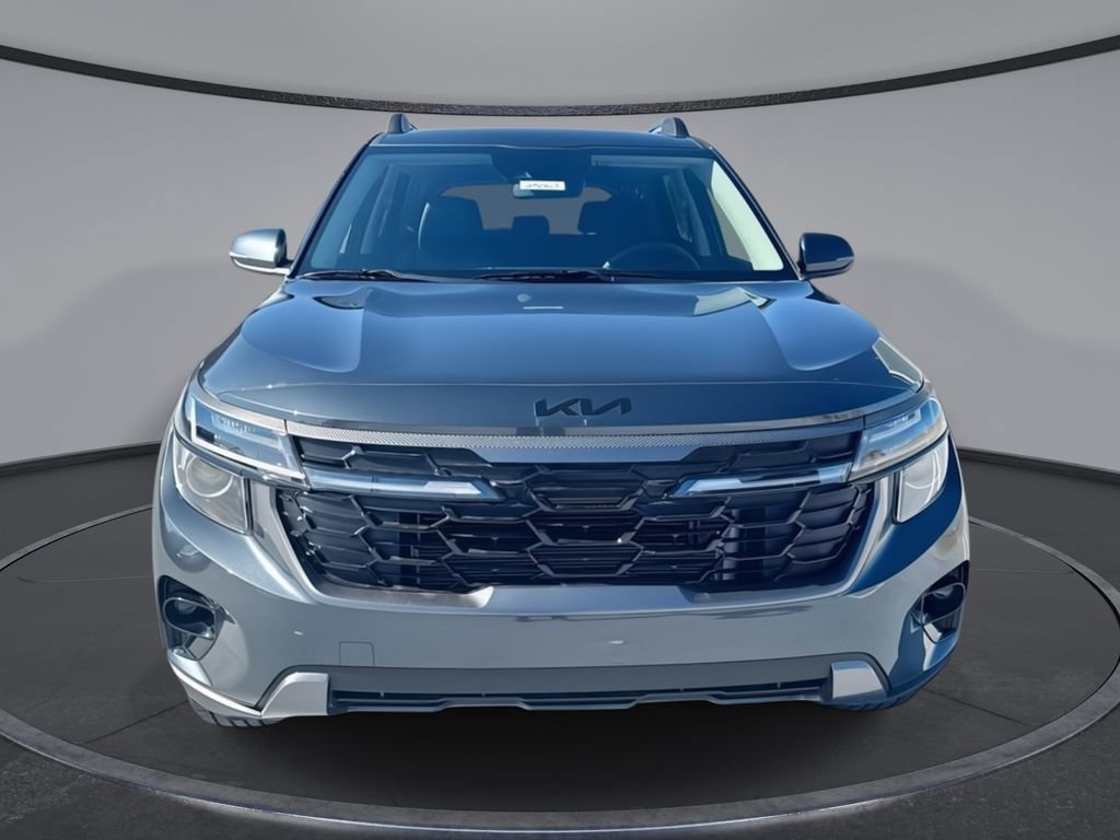Used 2025 Kia Seltos X-Line AWD/4WD image 4