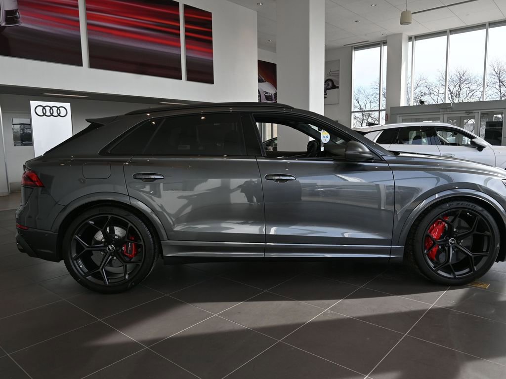 New 2026 Audi RS Q8 performance image 6