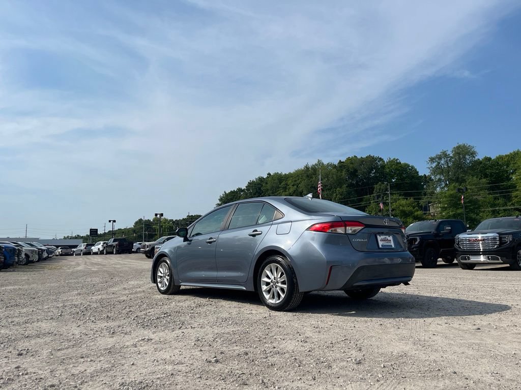 Used 2022 Toyota Corolla LE w/ LE Convenience Package FWD image 10