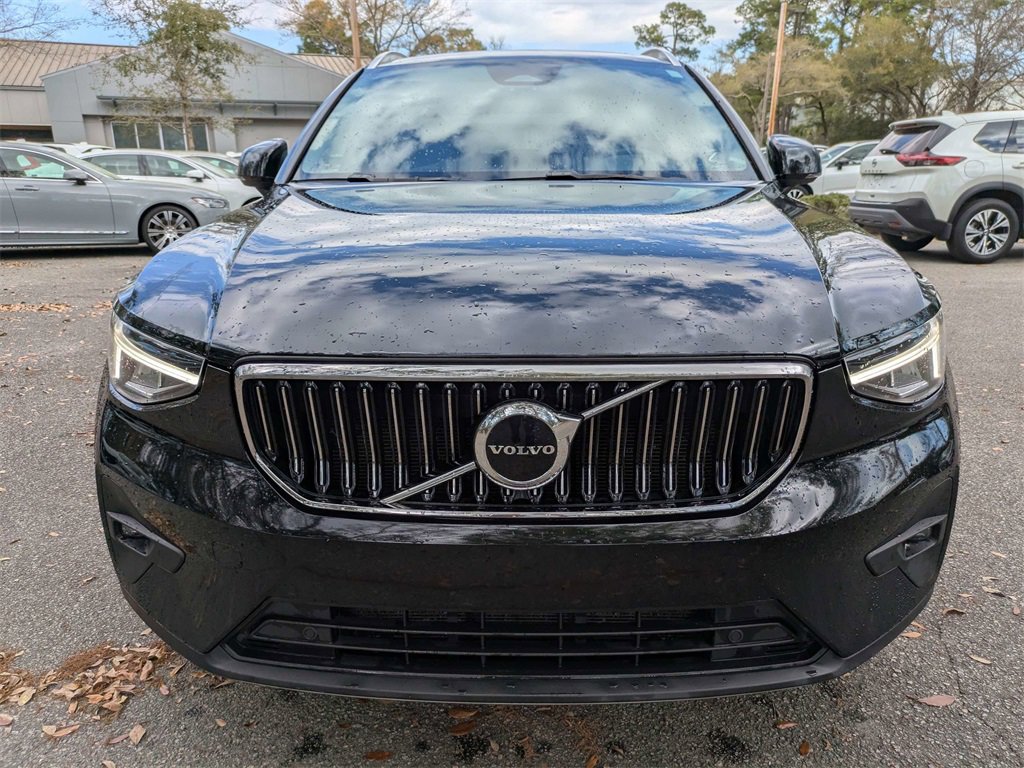 Used 2023 Volvo XC40 B5 Plus AWD/4WD image 9