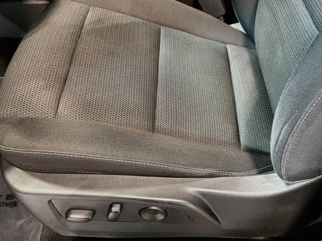 Used 2024 GMC Canyon Elevation w/ Convenience Package AWD/4WD image 16