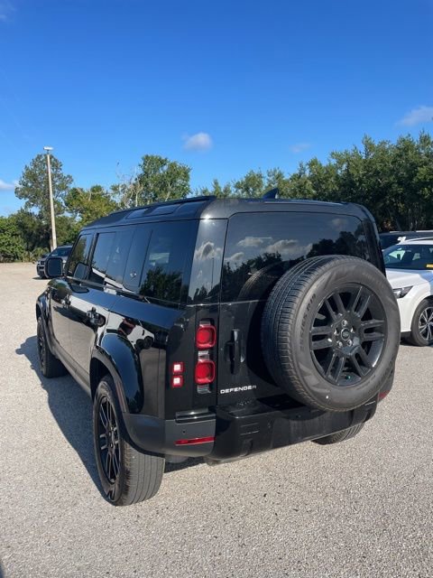 Used 2022 Land Rover Defender 110 AWD/4WD image 2