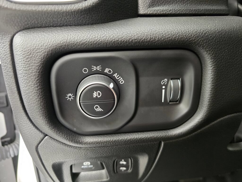 Used 2023 RAM 1500 Big Horn AWD/4WD image 22