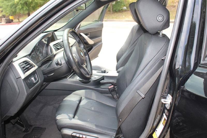 Used 2014 BMW 320i Sedan RWD image 12