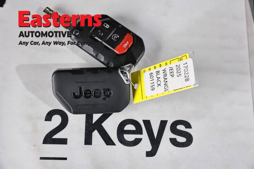 Used 2025 Jeep Wrangler Unlimited Sahara AWD/4WD image 25