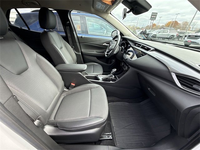 Used 2022 Buick Encore GX Select w/ Sport Touring Package image 25