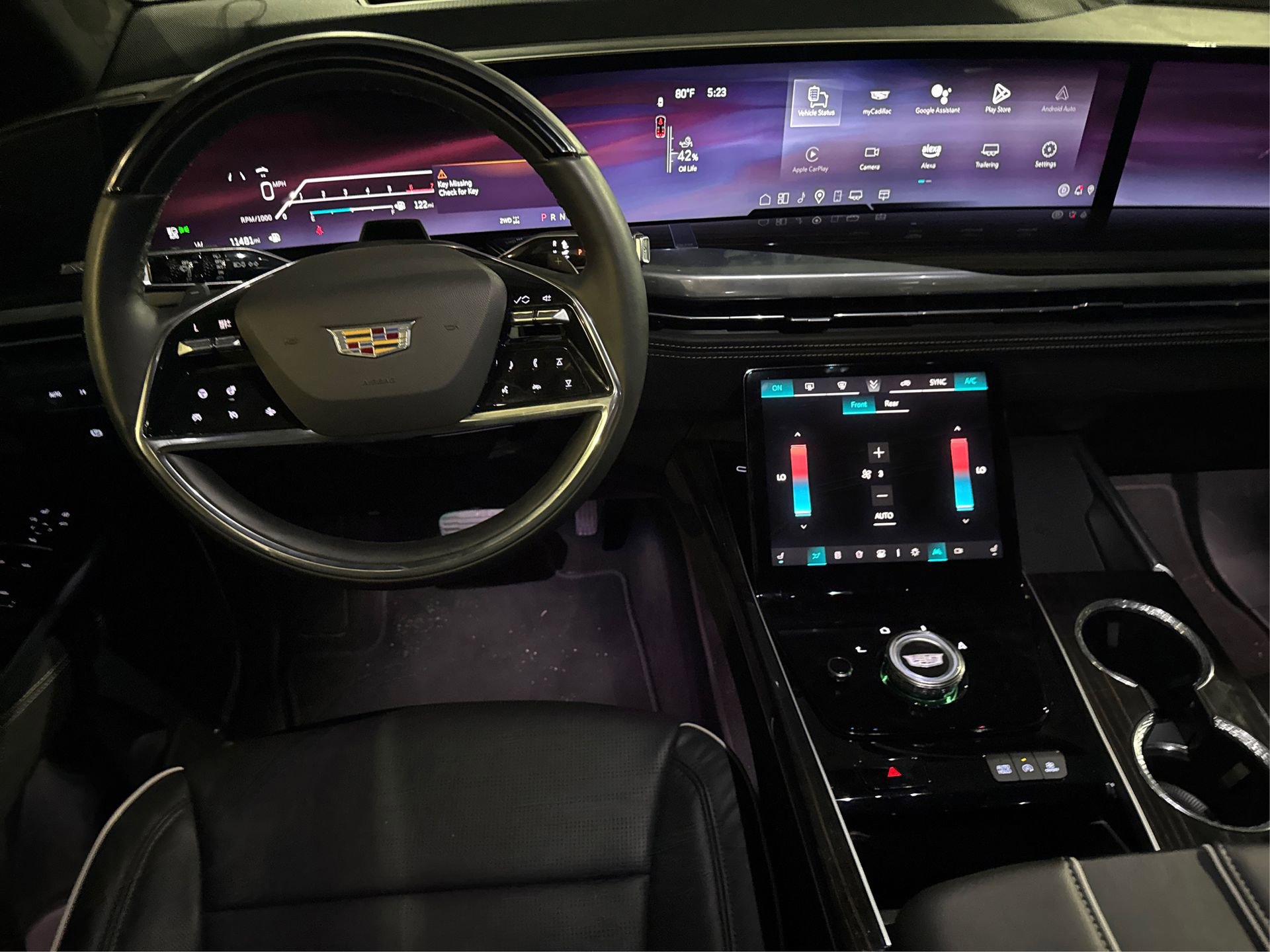 Used 2025 Cadillac Escalade Premium Luxury image 18