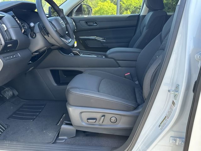 New 2026 Nissan Pathfinder SV AWD/4WD image 11