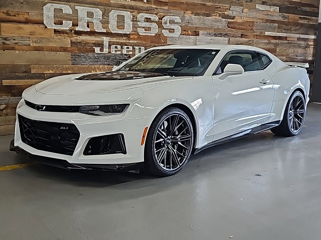 Used 2023 Chevrolet Camaro ZL1 image 2