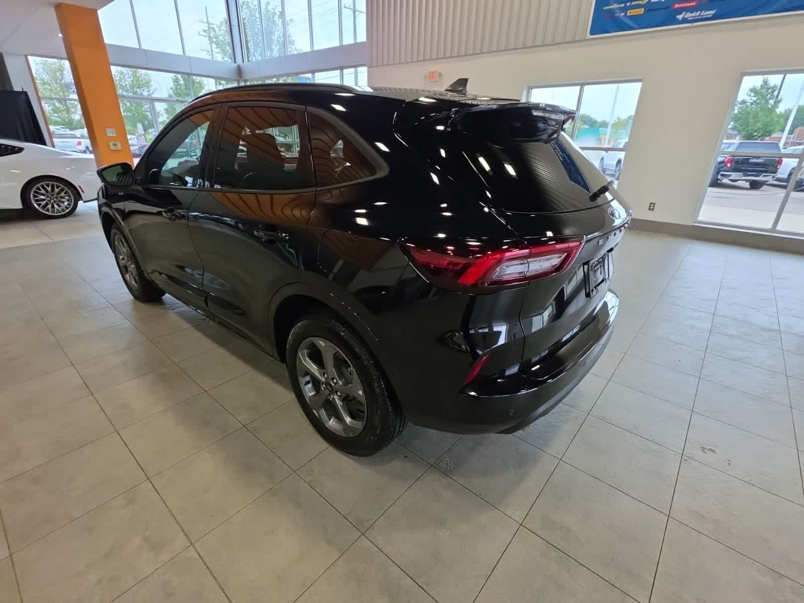 Used 2024 Ford Escape ST-Line Select w/ Tech Pack #1 AWD/4WD image 13