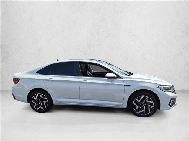 Certified 2022 Volkswagen Jetta SEL FWD video 4
