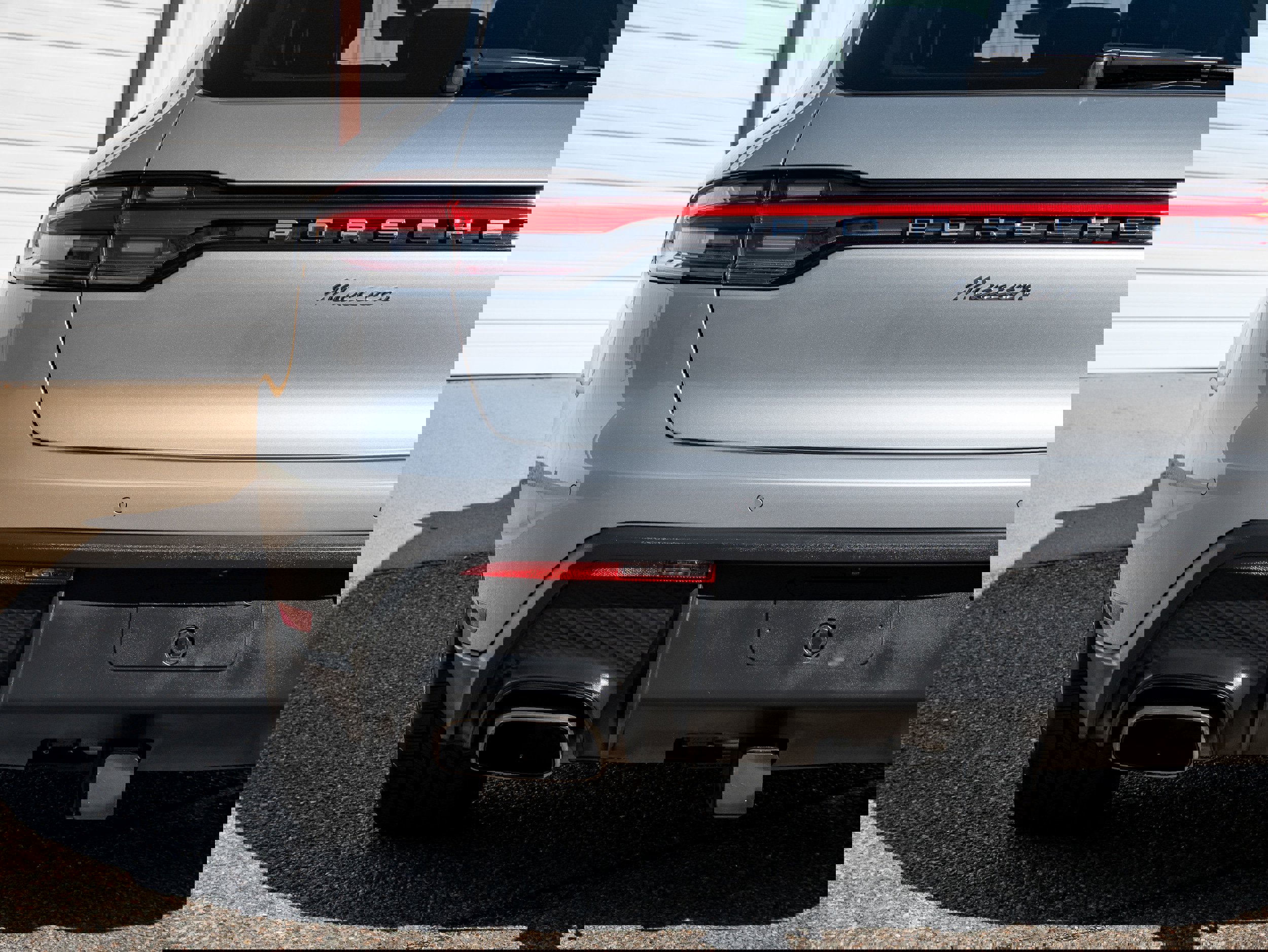 Used 2023 Porsche Macan image 15