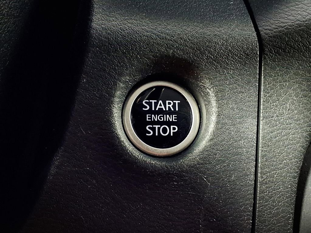 Used 2023 Nissan Frontier SV AWD/4WD image 17