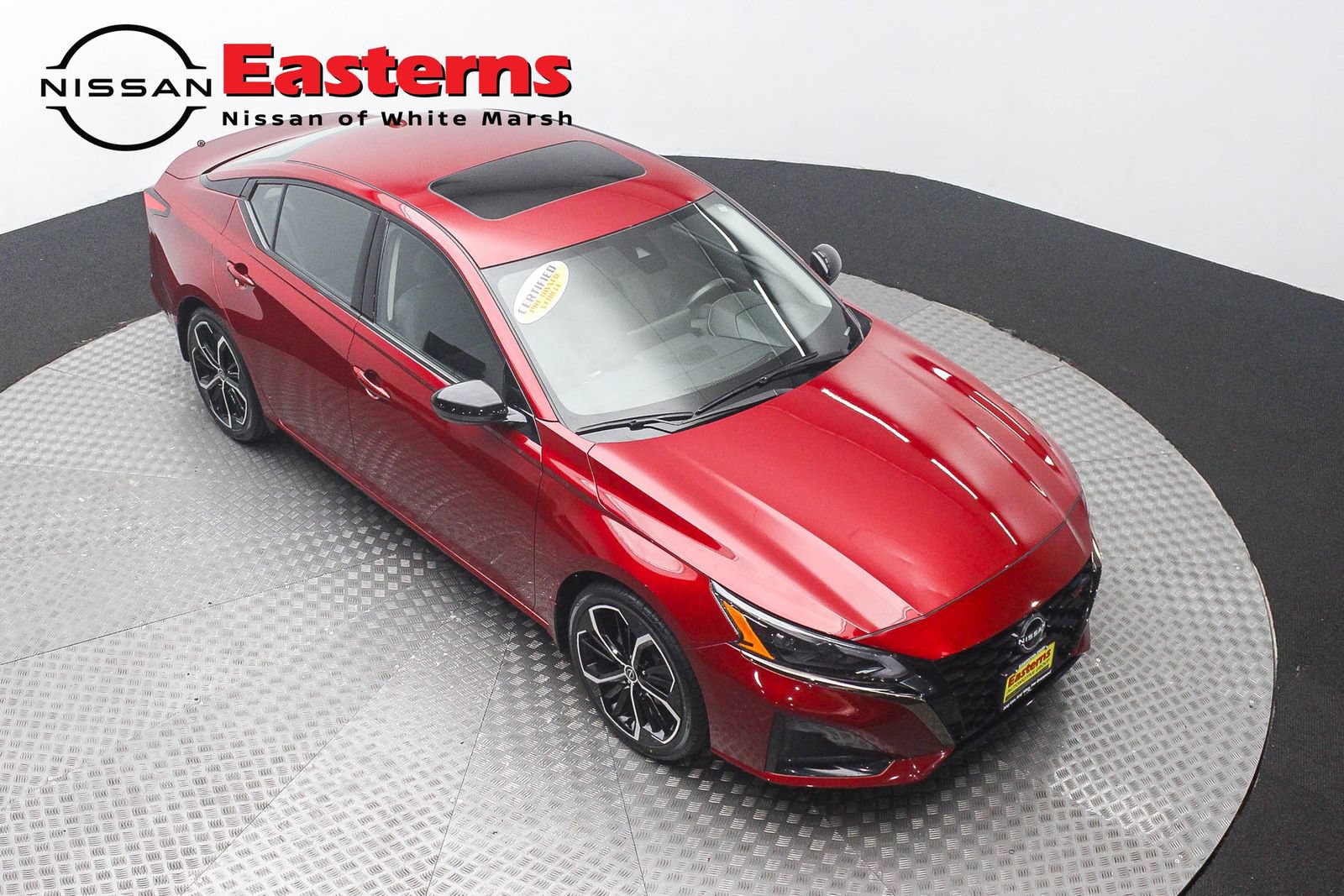 Used 2024 Nissan Altima 2.5 SR w/ SR Premium Package FWD image 3