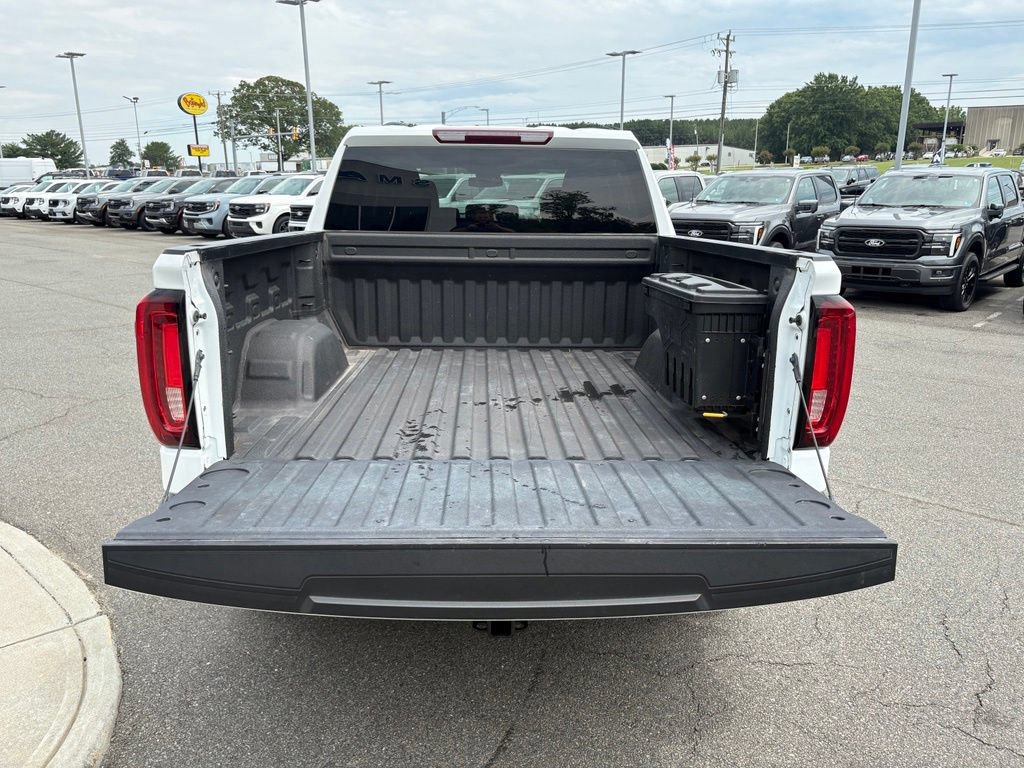Used 2023 GMC Sierra 1500 SLT AWD/4WD image 18