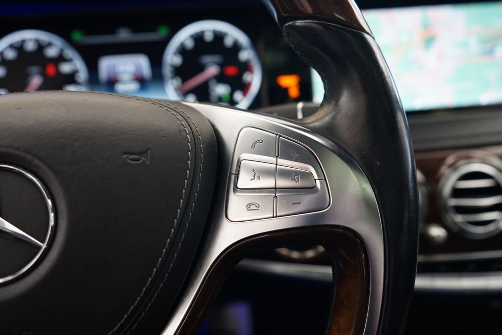 Used 2015 Mercedes-Benz S 550 4MATIC Sedan image 32