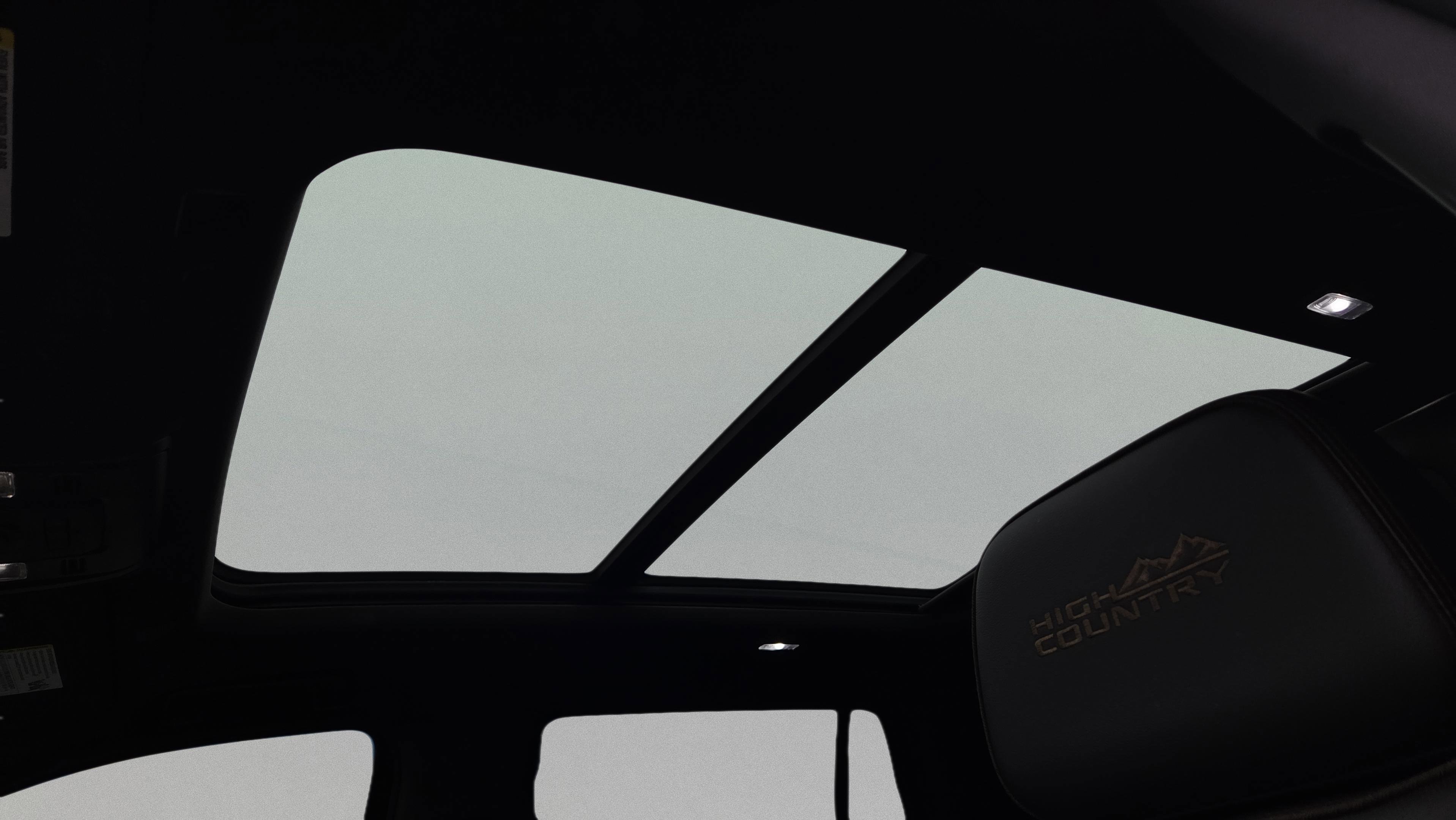 Used 2021 Chevrolet Tahoe High Country w/ Premium Package image 23