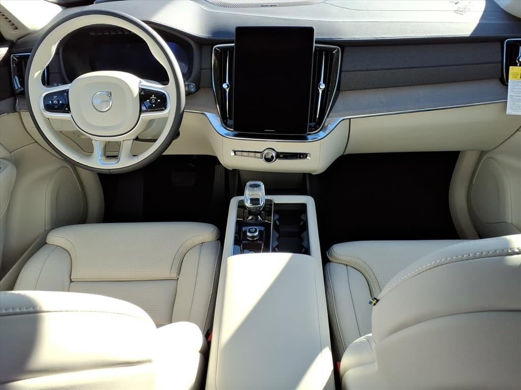 New 2026 Volvo XC90 B6 Ultra w/ Protection Package AWD/4WD image 9