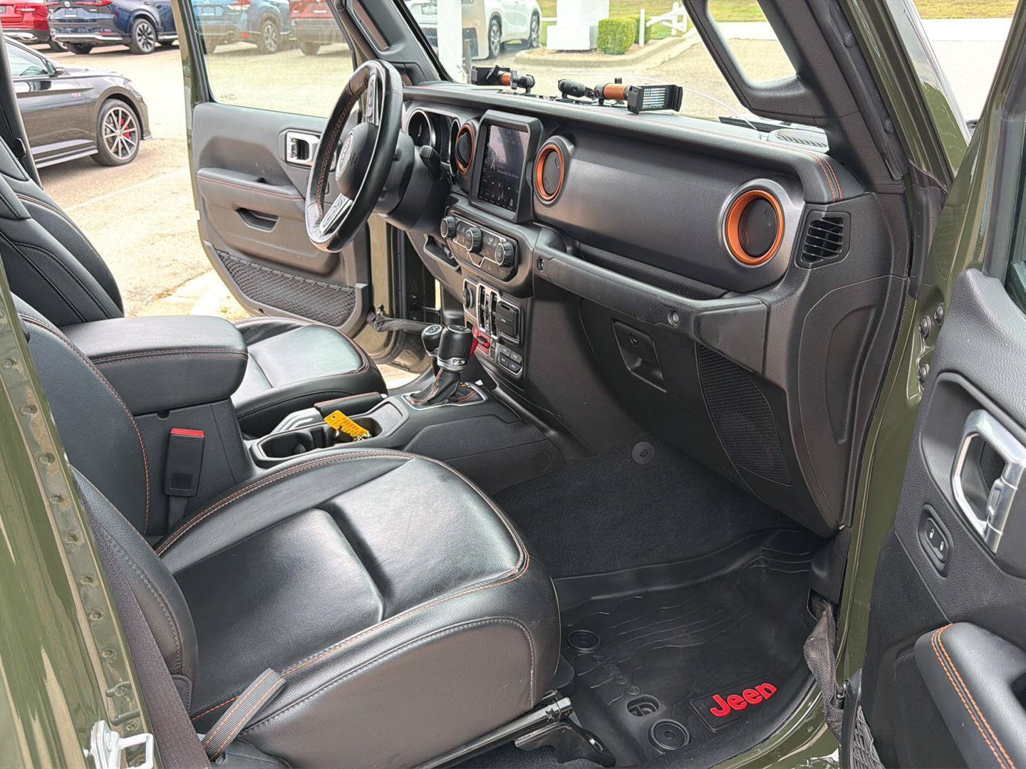 Used 2022 Jeep Gladiator Mojave w/ LED Lighting Group AWD/4WD image 19
