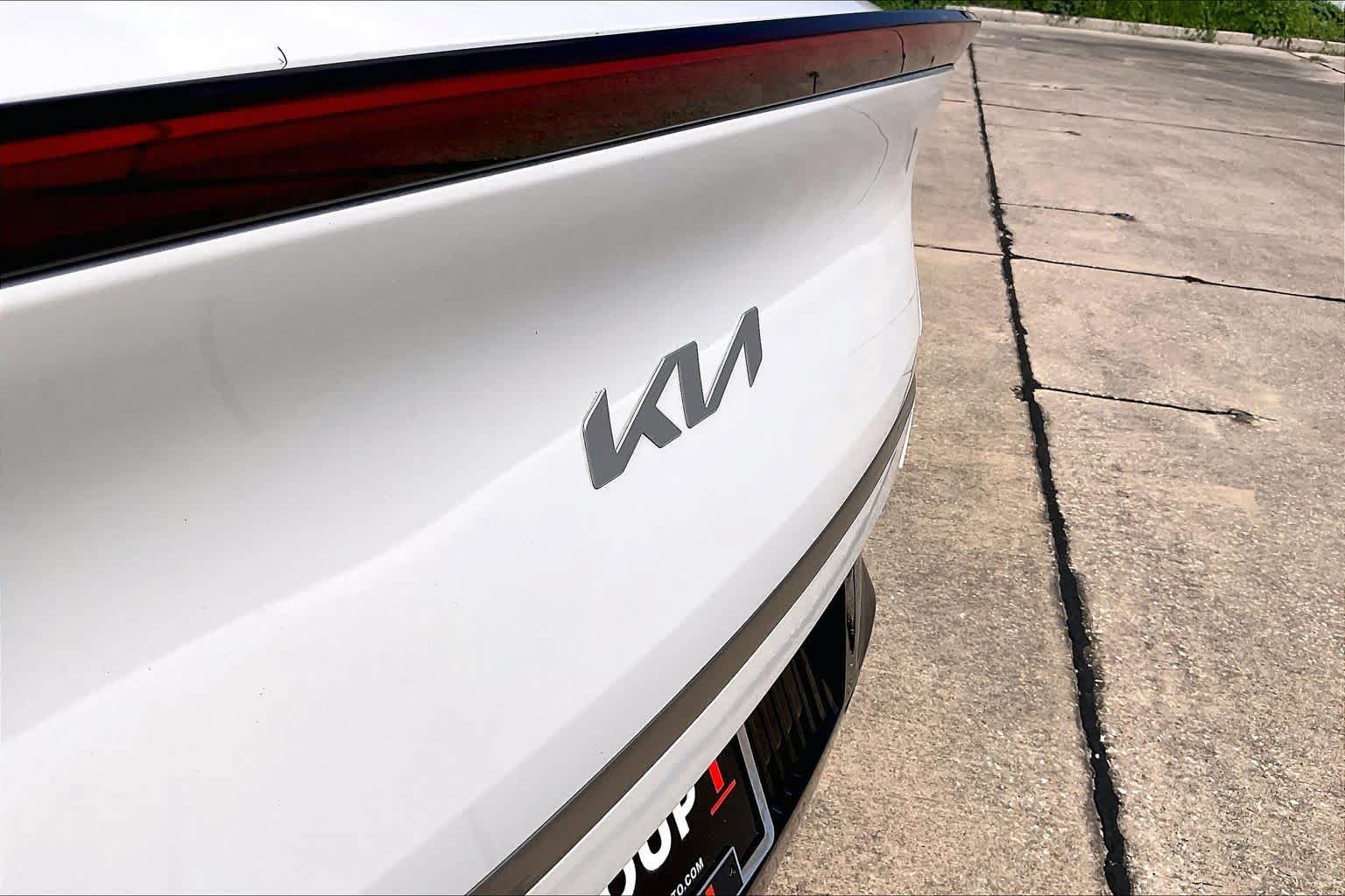 Used 2022 Kia EV6 Wind RWD image 26