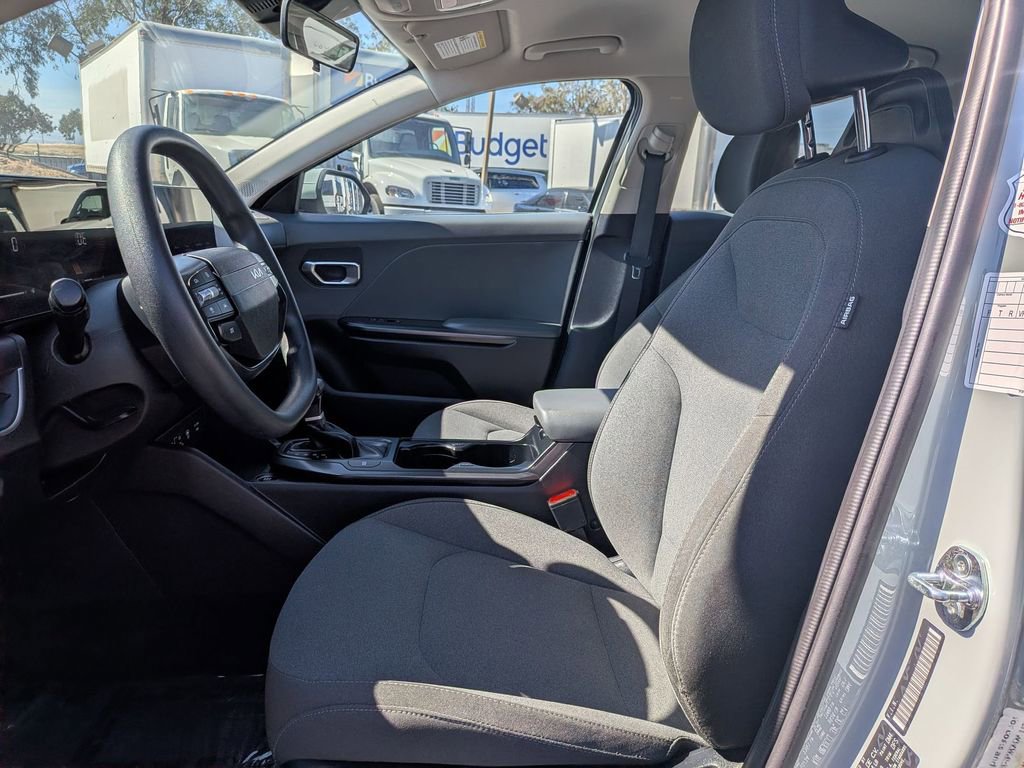 Used 2025 Kia K4 LXS image 15