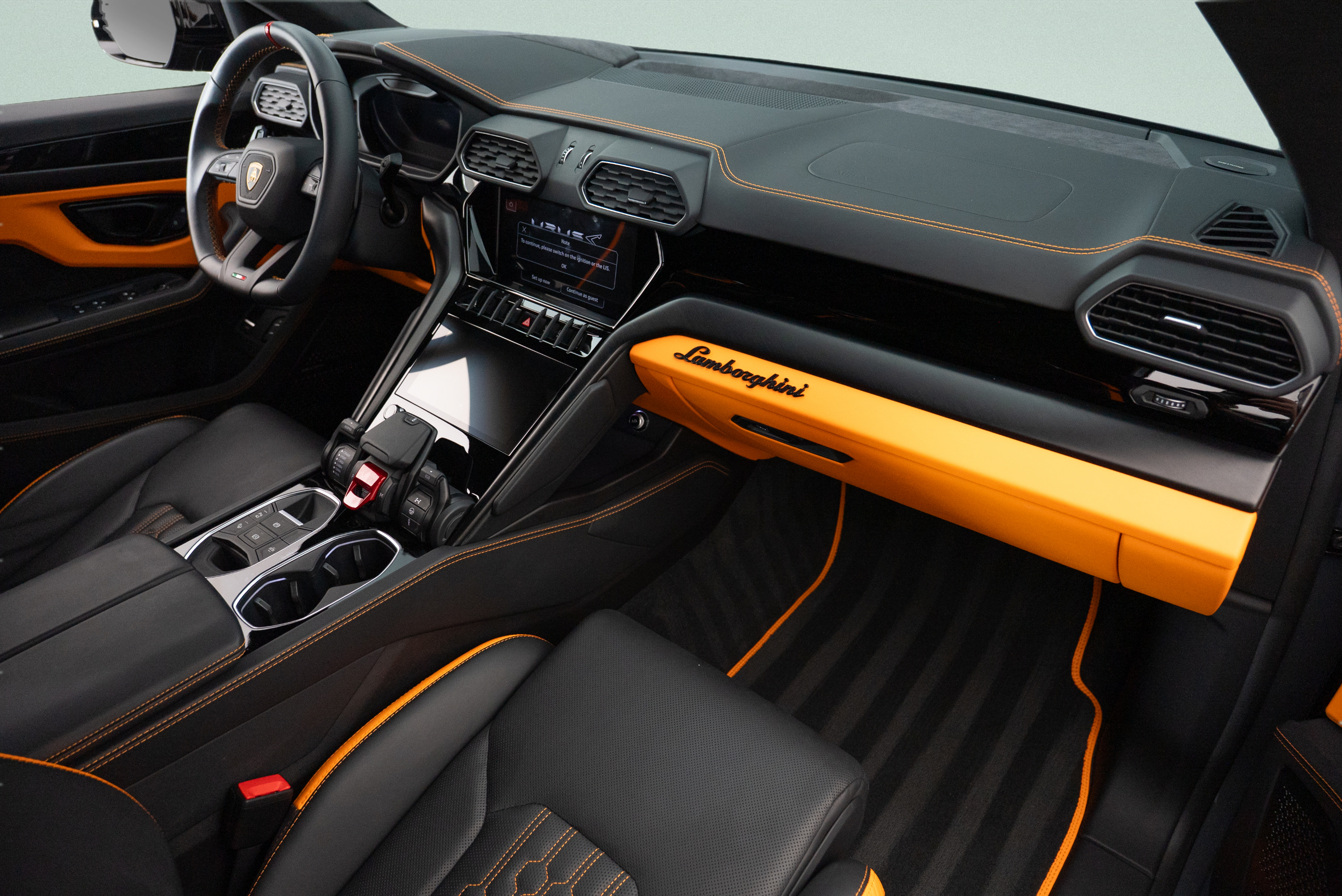 Used 2024 Lamborghini Urus S AWD/4WD image 9