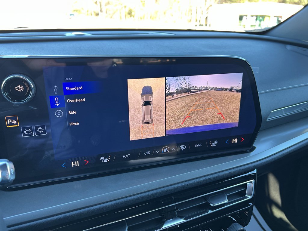 New 2026 Chevrolet Traverse LT w/ Midnight/Sport Edition image 13